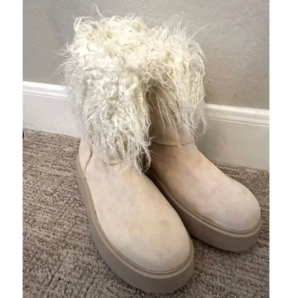 NWT PrettyLittleThing Cream Faux Fur Platform Boots Size 9 Cozy Winter Chunky